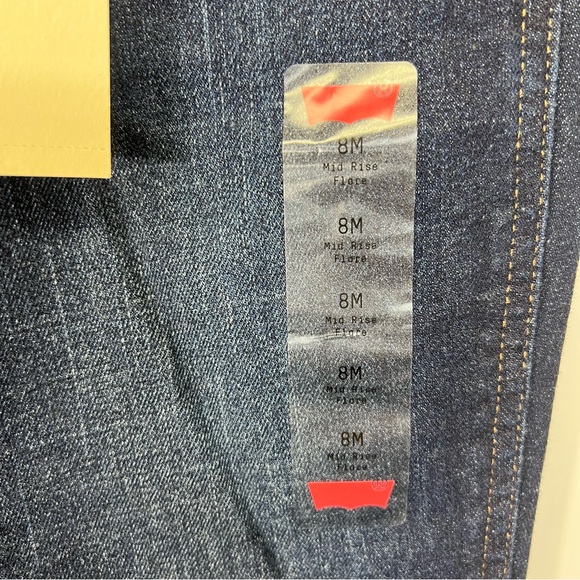 NWT Levi’s Demi Curve Classic Flare Dark Wash Denim Jeans Size 8 - Picture 10 of 13